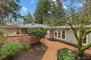 11904 Lakeside Ave NE, Seattle, WA 98125 - Photo 32