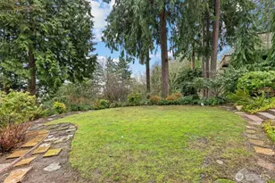 11904 Lakeside Ave NE, Seattle, WA 98125 - Photo 36