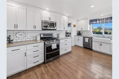 18703 SE 384th Street, Auburn, WA 98092 - Photo 6