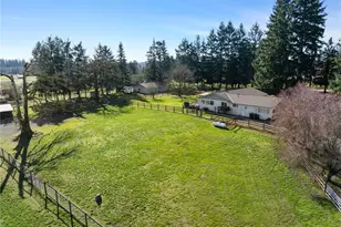 18703 SE 384th St, Auburn, WA 98092 - Photo 32