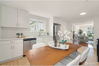 9728 57th Avenue S #A, Seattle, WA 98118 - Photo 8