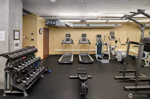 2720 3rd Ave, Seattle, WA 98121 - Photo 16