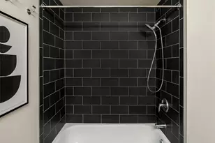 2720 3rd Ave, Seattle, WA 98121 - Photo 10