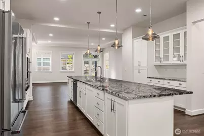 404 6th Lane NE, Issaquah, WA 98029 - Photo 6