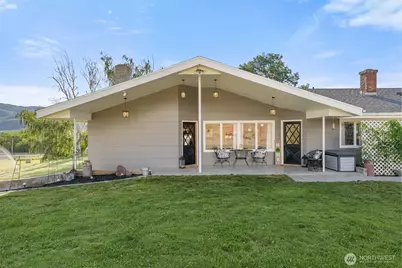 32026 Highway 97, Tonasket, WA 98855 - Photo 4