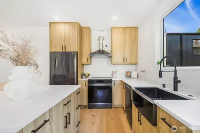 1805 SW Elmgrove Street, Seattle, WA 98106 - Photo 4