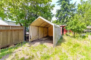 14523 Pioneer Wy E, Puyallup, WA 98372 - Photo 20