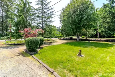 14523 Pioneer Way E, Puyallup, WA 98372 - Photo 4