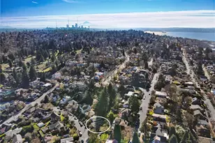 839 W Etruria St, Seattle, WA 98119 - Photo 2