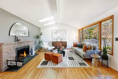 839 W Etruria Street, Seattle, WA 98119 - Photo 8