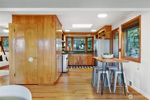 839 W Etruria St, Seattle, WA 98119 - Photo 16