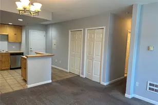 4722 12th Ave NE, Seattle, WA 98105 - Photo 2