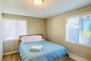 721 N 88th St, Seattle, WA 98103 - Photo 10