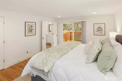 23039 SE 37th Street, Sammamish, WA 98075 - Photo 24