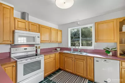 1815 N 137th Street, Seattle, WA 98133 - Photo 10