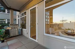 1900 Alaskan Wy, Seattle, WA 98121 - Photo 28