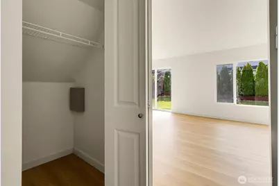 24241 SE 10th Place, Sammamish, WA 98075 - Photo 24