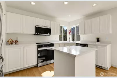 24241 SE 10th Place, Sammamish, WA 98075 - Photo 8