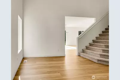 24241 SE 10th Place, Sammamish, WA 98075 - Photo 6