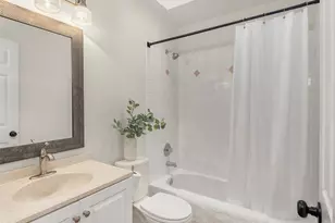 9253 Fremont Ave N, Seattle, WA 98103 - Photo 18