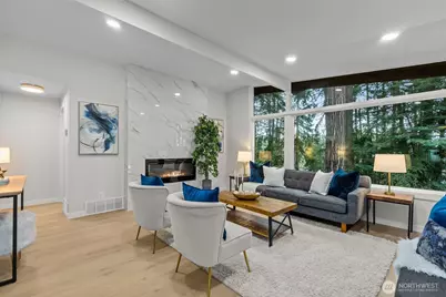 3901 151st Avenue SE, Bellevue, WA 98006 - Photo 2