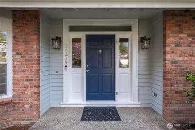 24229 NE 7th Place, Sammamish, WA 98074 - Photo 2