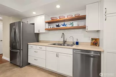 11905 93rd Avenue NE #A104, Kirkland, WA 98034 - Photo 8