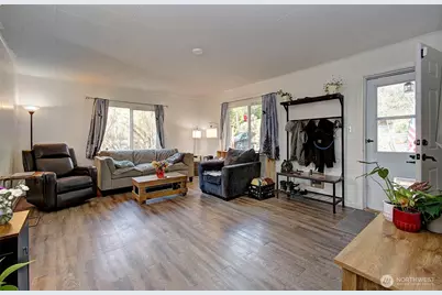 5037 Pacific Terr, Longview, WA 98632 - Photo 10