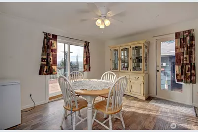 5037 Pacific Terr, Longview, WA 98632 - Photo 4