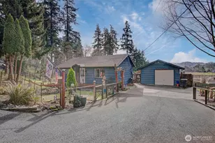 5037 Pacific Terrace, Longview, WA 98632 - Photo 1