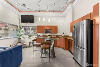 621 5th Avenue N #102, Seattle, WA 98109 - Photo 4