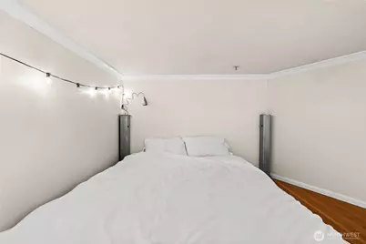 621 5th Avenue N #102, Seattle, WA 98109 - Photo 18