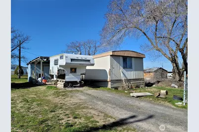 217 S Oak Avenue, Warden, WA 98857 - Photo 2