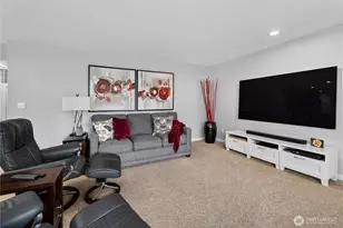 8910 180th St Ct E, Puyallup, WA 98375 - Photo 10