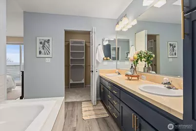 2325 Harbor Avenue SW #B1, Seattle, WA 98126 - Photo 30