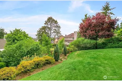 7811 146th Place SE, Newcastle, WA 98059 - Photo 22