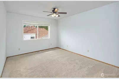 7811 146th Place SE, Newcastle, WA 98059 - Photo 16