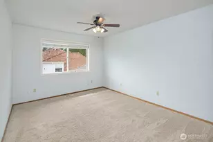 7811 146th Pl SE, Newcastle, WA 98059 - Photo 16