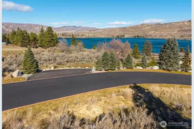 15315 Lakeview Street, Entiat, WA 98822 - Photo 4