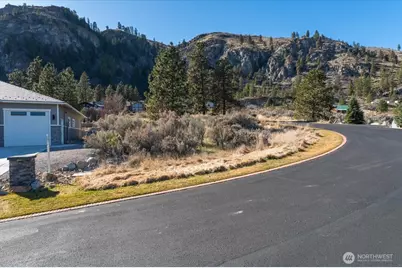 15315 Lakeview Street, Entiat, WA 98822 - Photo 14