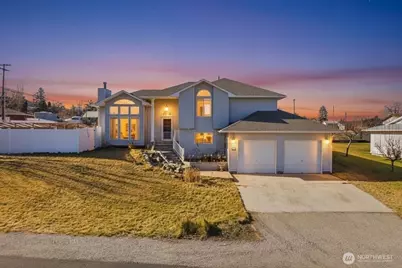 17 Washington Place, Electric City, WA 99123 - Photo 1