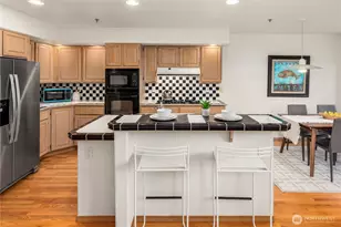 10142 NE 63rd St, Kirkland, WA 98033 - Photo 8