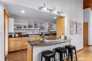 12214 NE 97th St, Kirkland, WA 98033 - Photo 14