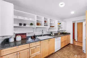 12214 NE 97th St, Kirkland, WA 98033 - Photo 16