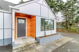 9613 S 240th St, Kent, WA 98031 - Photo 2