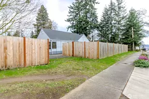 9613 S 240th St, Kent, WA 98031 - Photo 24