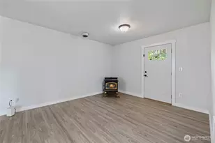 8471 Golden Valley Dr, Maple Falls, WA 98266 - Photo 6