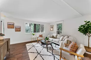 8205 NE Blakely Ct W, Bainbridge Island, WA 98110 - Photo 14