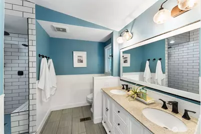 8205 NE Blakely Court W, Bainbridge Island, WA 98110 - Photo 24