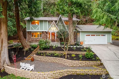 8205 NE Blakely Court W, Bainbridge Island, WA 98110 - Photo 2